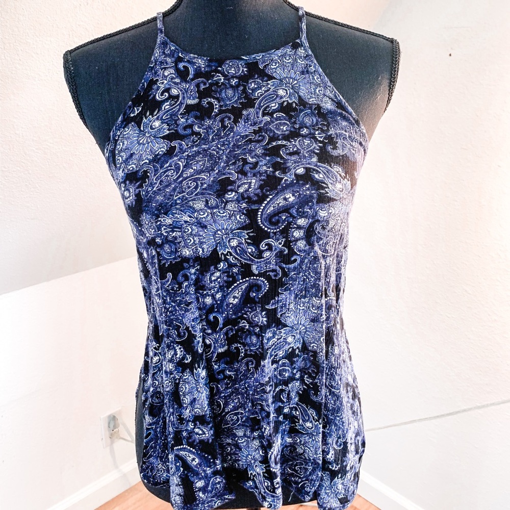 Paisley pattern blouse with slits on the side